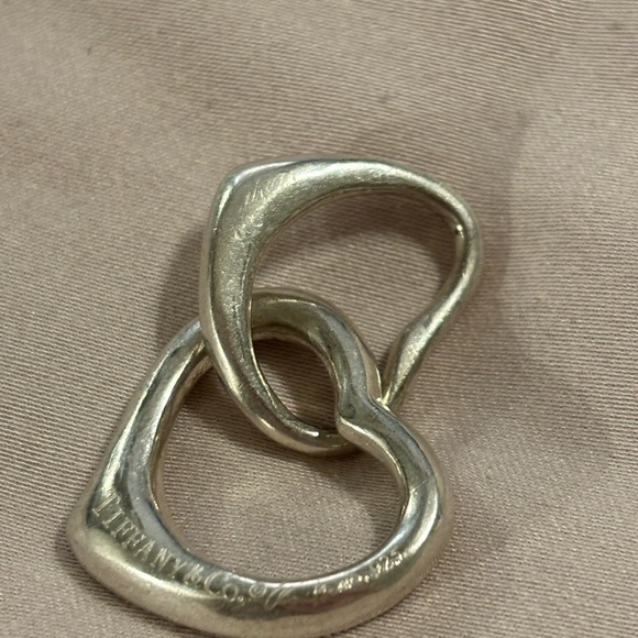 Vintage Tiffany & Co sterling silver double heart pendant by Elsa Peretti - Picture 9 of 10